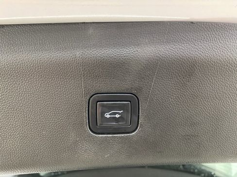 Used 2021 Buick Enclave Avenir w/ Avenir Technology Package image 31