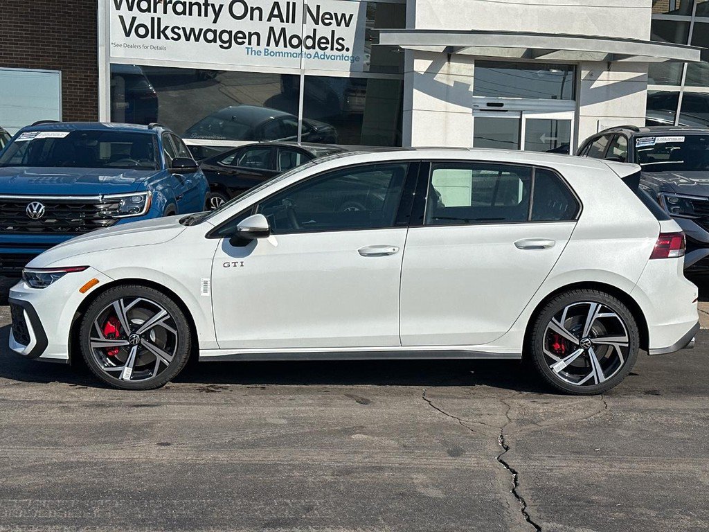 New 2026 Volkswagen GTI SE FWD image 2