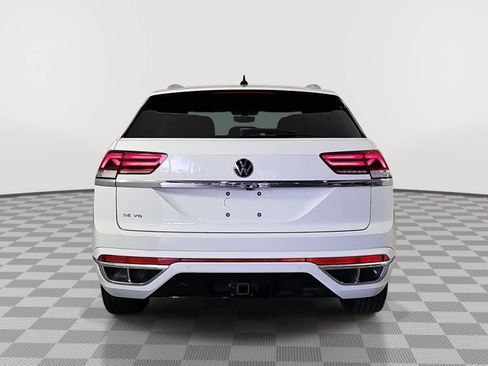 Used 2021 Volkswagen Atlas Cross Sport SE w/ Panoramic Sunroof Package FWD image 7