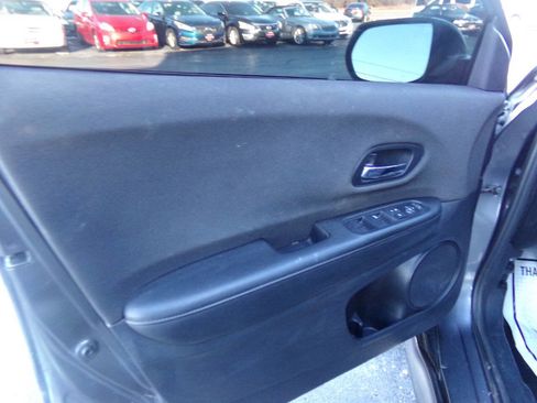 Used 2022 Honda HR-V Sport image 28