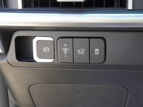 Used 2026 Hyundai Santa Fe SEL FWD image 22