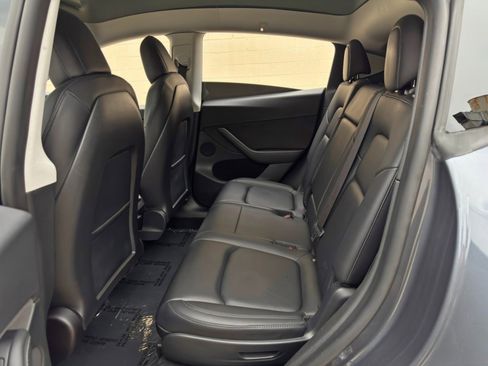 Used 2022 Tesla Model Y Long Range AWD/4WD image 42