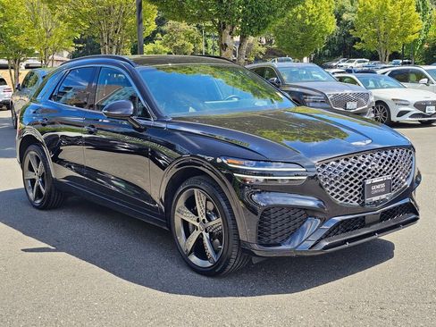Certified 2025 Genesis GV70 3.5T Sport w/ Sport Prestige Package AWD/4WD image 3