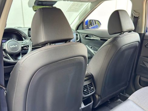 Used 2023 Kia Seltos S FWD image 28