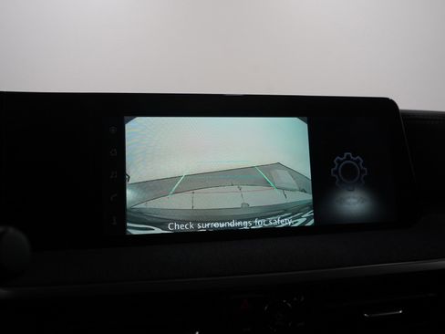 Used 2025 Nissan Kicks SV w/ SV Premium Package AWD/4WD image 28