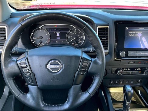 Used 2024 Nissan Frontier SV w/ SV Convenience Package image 5