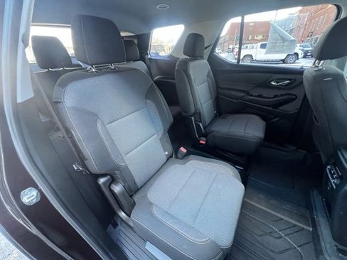 Used 2020 Chevrolet Traverse LT w/ Driver Confidence II Package image 25