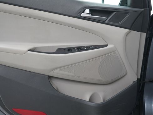 Used 2016 Hyundai Tucson SE w/ Option Group 02 image 17