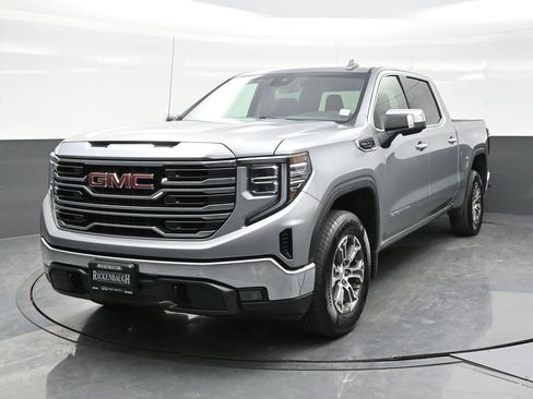 Used 2025 GMC Sierra 1500 SLT AWD/4WD image 2