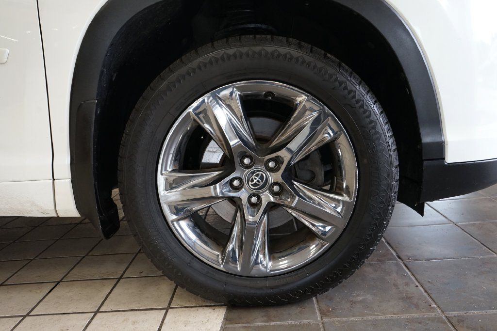 Used 2018 Toyota Highlander Limited Platinum AWD/4WD image 60