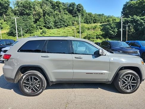 Used 2020 Jeep Grand Cherokee Trailhawk w/ Trailhawk Luxury Group AWD/4WD image 6