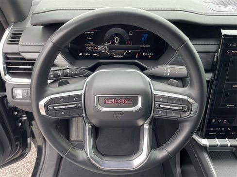 Used 2024 GMC Acadia Elevation image 19