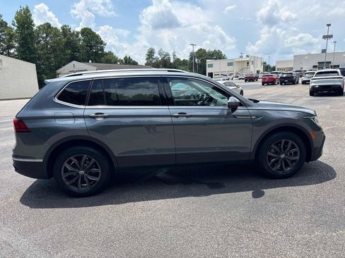 Used 2023 Volkswagen Tiguan SE FWD image 5