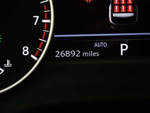 Used 2024 Nissan Pathfinder SL AWD/4WD image 27