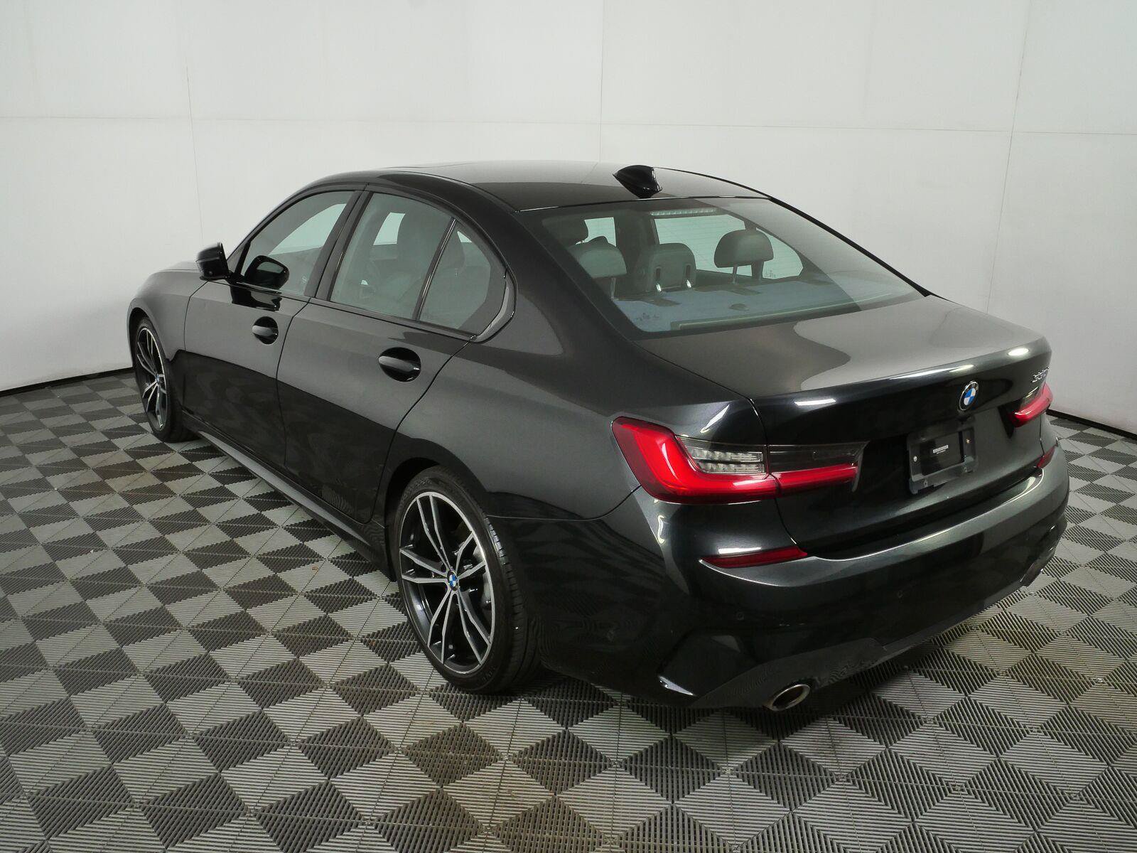 Used 2021 BMW 330i Sedan RWD image 3