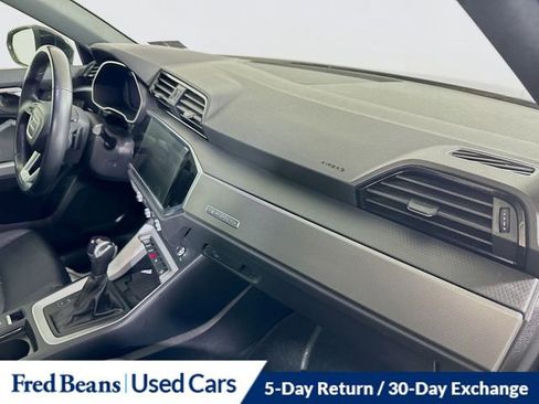 Used 2024 Audi Q3 2.0T Premium image 30