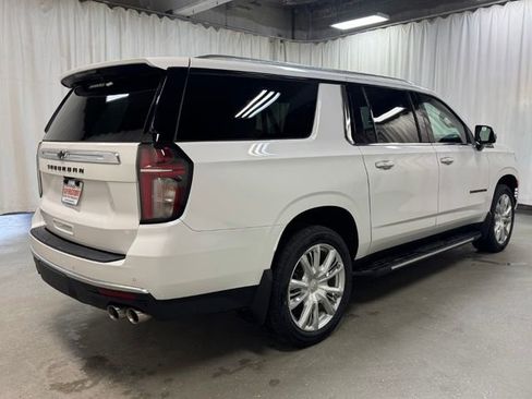 Used 2023 Chevrolet Suburban High Country AWD/4WD image 5