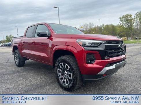 Used 2023 Chevrolet Colorado Z71 w/ Z71 Convenience Package 2 AWD/4WD image 1