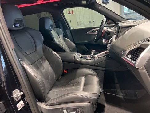 Used 2023 BMW XM image 37