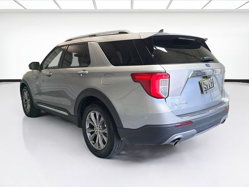 Used 2023 Ford Explorer Limited w/ Equipment Group 301A RWD image 6