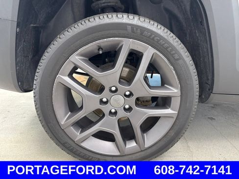 Used 2019 Jeep Renegade Limited w/ Quick Order Package 22P AWD/4WD image 42