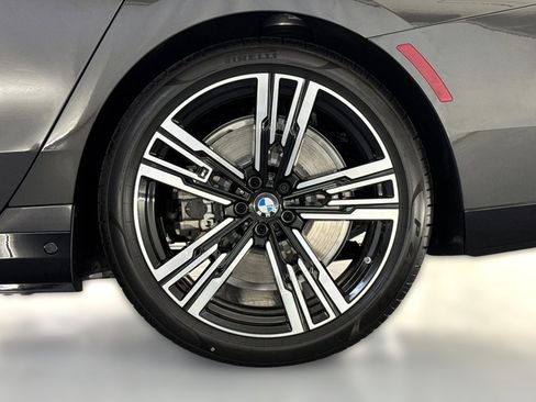 New 2026 BMW 750e xDrive w/ Executive Package image 11