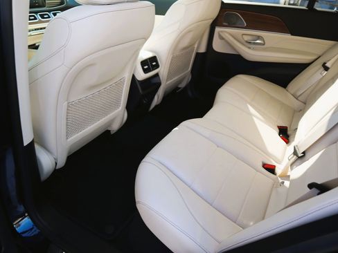 Certified 2022 Mercedes-Benz GLE 350 4MATIC w/ Premium Package image 10