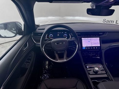 New 2025 Jeep Grand Cherokee Overland w/ Trailer Tow Package image 23