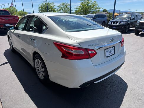 Used 2017 Nissan Altima 2.5 S w/ Power Driver Seat Package FWD image 12