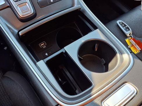 Used 2023 Hyundai Santa Fe SEL image 9