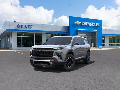 New 2025 Chevrolet Traverse Z71 w/ Enhanced Driving Package image 8