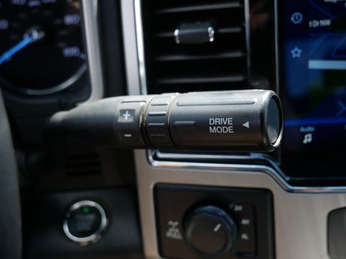 Used 2022 Ford F350 Lariat w/ Lariat Ultimate Package AWD/4WD image 24