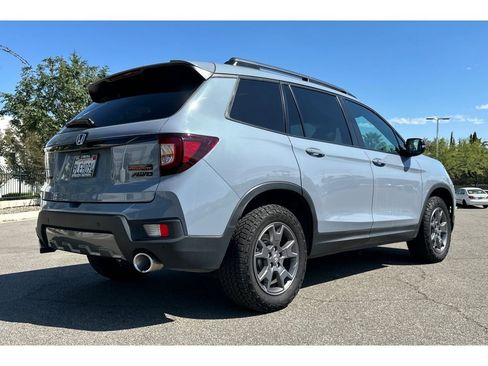 Used 2024 Honda Passport TrailSport image 6