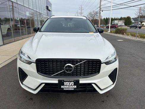 Certified 2025 Volvo XC60 B5 Plus image 7