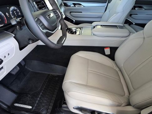 New 2026 Jeep Grand Wagoneer 2WD w/ Premium Group I image 7