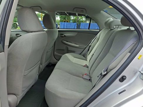 Used 2010 Toyota Corolla LE FWD image 11