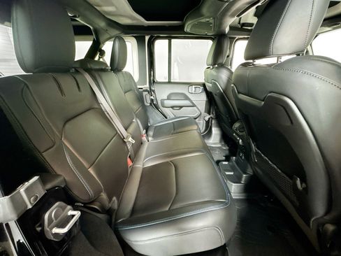 Used 2025 Jeep Wrangler Unlimited Rubicon 4xe image 25