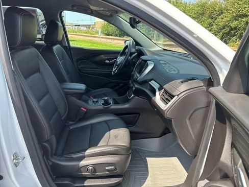 Used 2024 GMC Terrain SLT AWD/4WD image 28