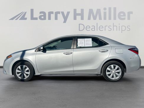 Used 2015 Toyota Corolla L image 2