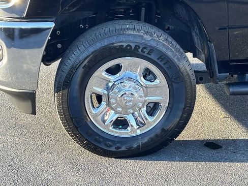New 2026 RAM 2500 Tradesman AWD/4WD image 11