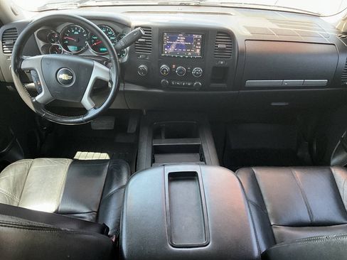 Used 2014 Chevrolet Silverado 2500 LT w/ Z71 Appearance Package AWD/4WD image 12