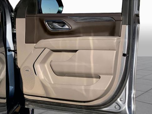 Used 2022 GMC Yukon XL SLT w/ SLT Premium Package AWD/4WD image 23