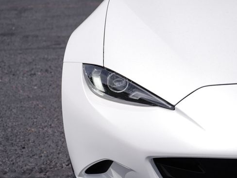 New 2026 MAZDA MX-5 Miata Club w/ Appearance Package RWD image 2