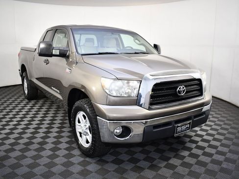 Used 2009 Toyota Tundra 4x4 Double Cab image 3