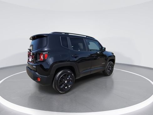 Certified 2018 Jeep Renegade Latitude AWD/4WD image 8