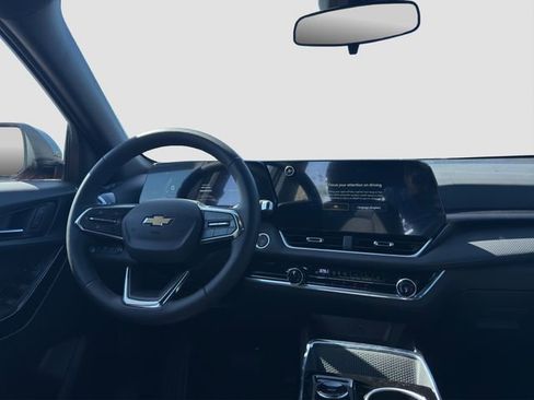 New 2026 Chevrolet Equinox LT AWD/4WD image 14