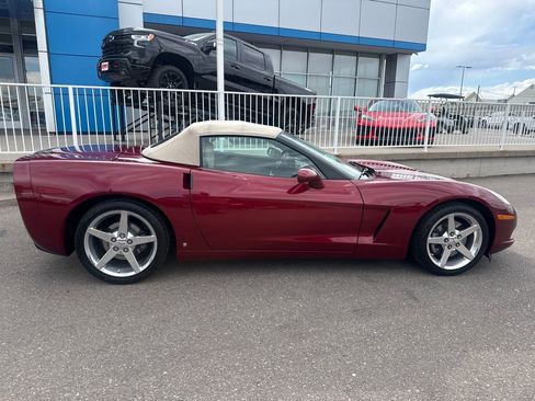 Used 2006 Chevrolet Corvette Convertible w/ Preferred Equipment Group RWD image 6