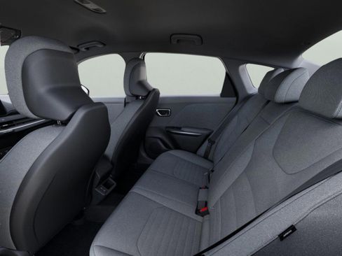 New 2025 Kia K4 EX image 14