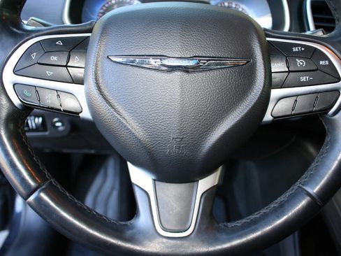 Used 2016 Chrysler 200 Limited Platinum FWD image 18