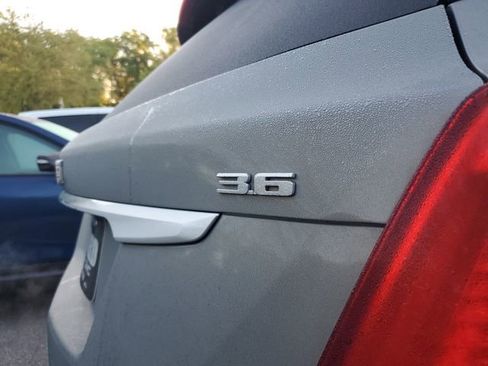 Used 2018 Cadillac XT5 Luxury w/ Driver Awareness Package image 8